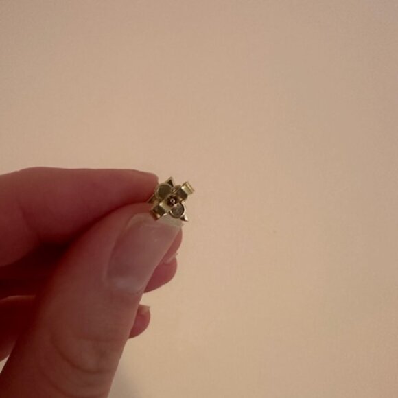 Louis Vuitton Essential V Stud Earrings Mixed Metal (1 Gold, 1 Silver) - Picture 5 of 7